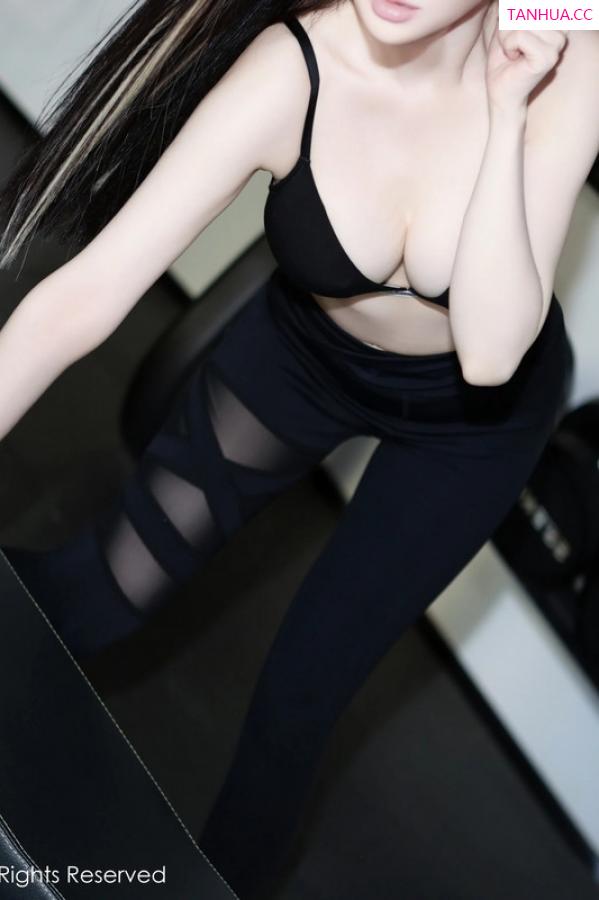   [XiuRen]高清写真图 2023.11.23 No.7705 田兮白 运动美腿第33张图片